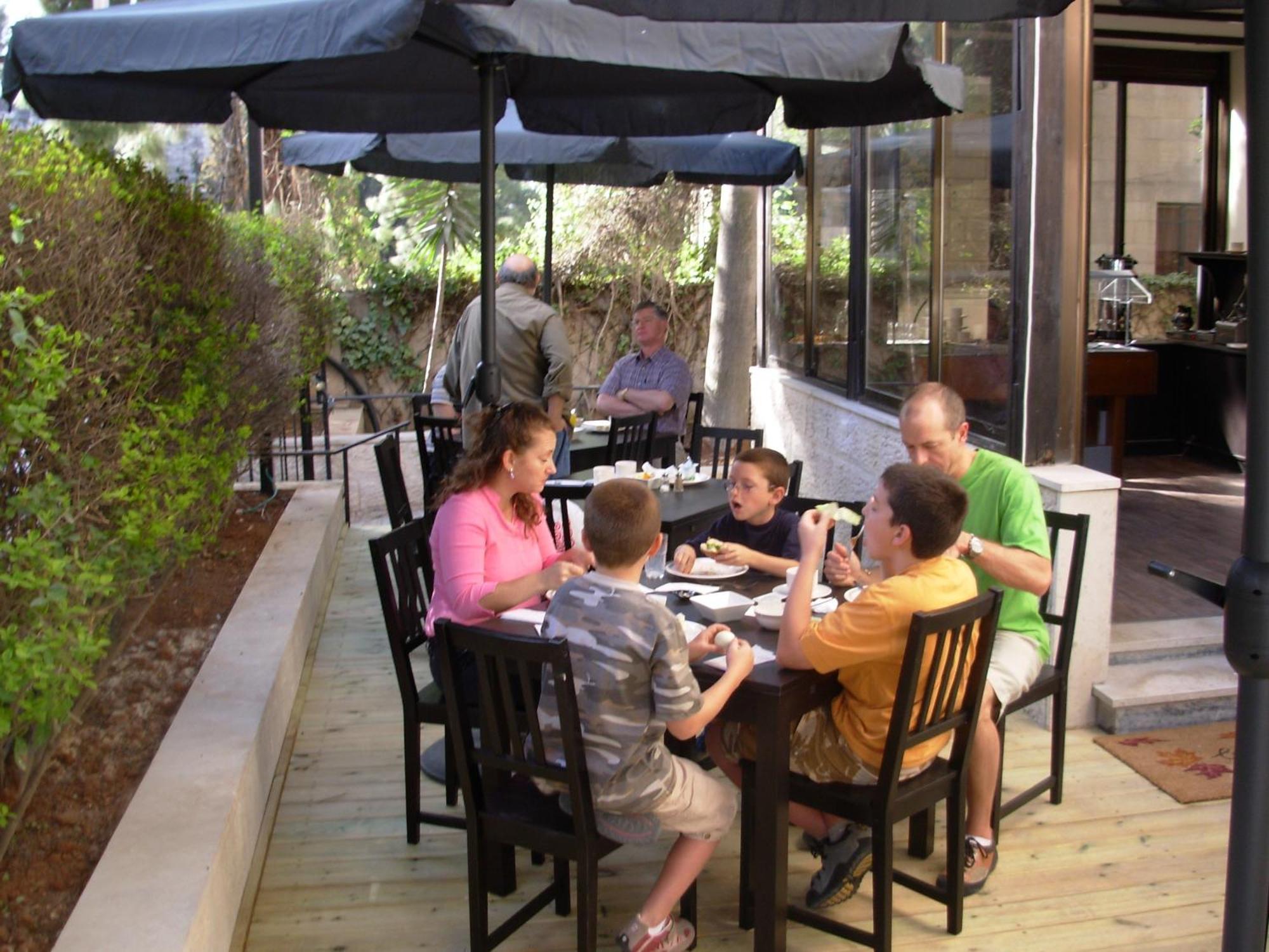 Hotel A Little House In Rechavia Jerusalem Exterior foto