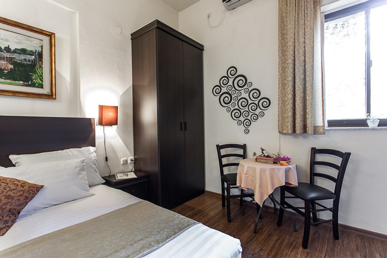 Hotel A Little House In Rechavia Jerusalem Exterior foto