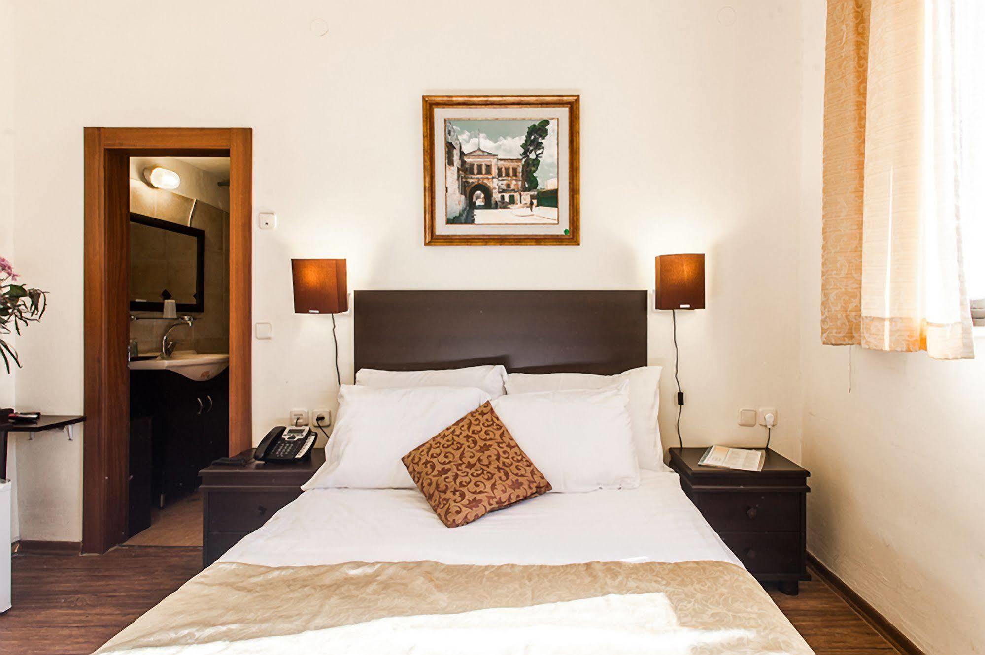 Hotel A Little House In Rechavia Jerusalem Exterior foto